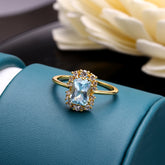 Ladies Fashion Inlaid Zircon Ring